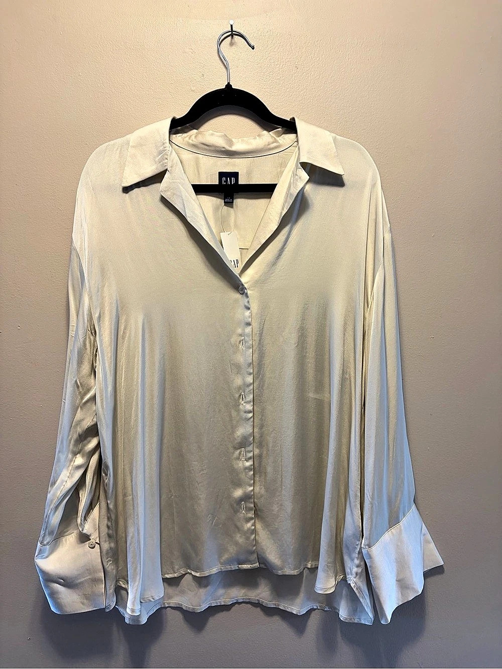Gap Satin Relaxed Shirt Button Down Blouse Cream Large NWT